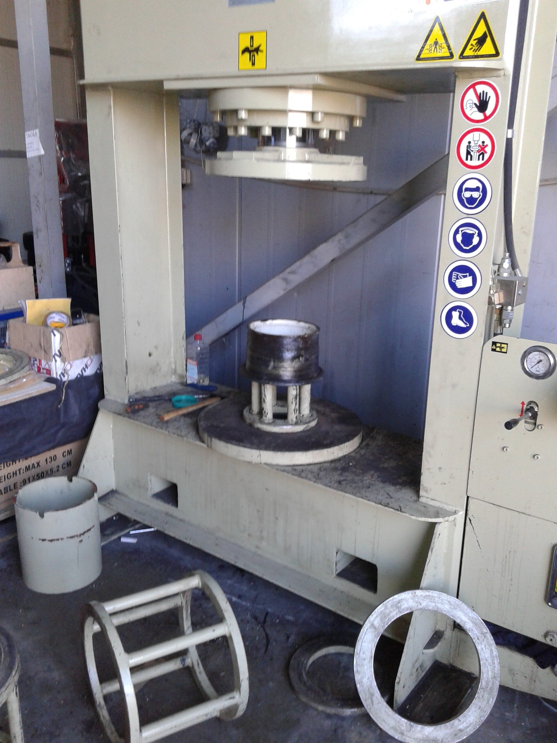 presat depresat anvelope stivuitor cauciuc plin sau pneumatic