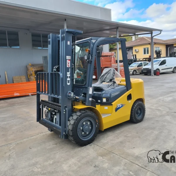 motostivuitor diesel triplex 3.5 tone container piatra gresie
