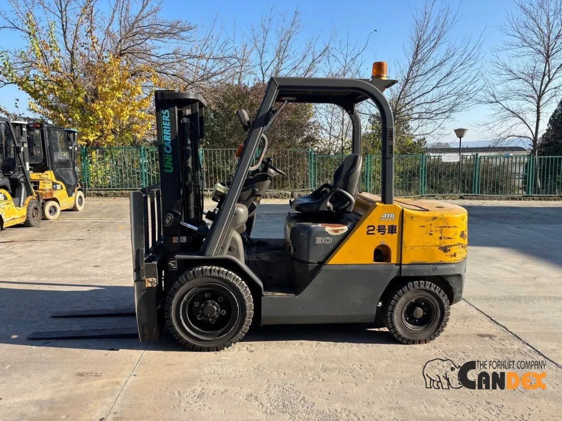 motostivuitor diesel 3 tone folosit Nissan an 2016