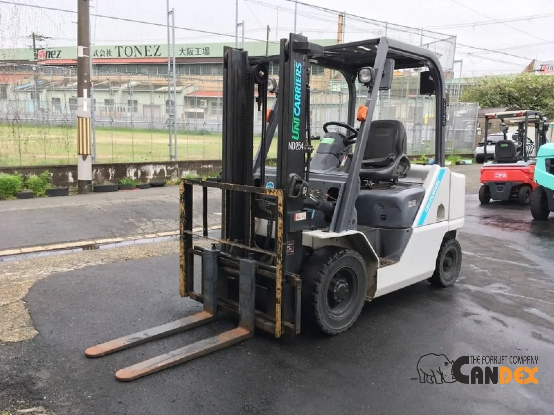 motostivuitor diesel 2.5 tone folosit Nissan an 2017