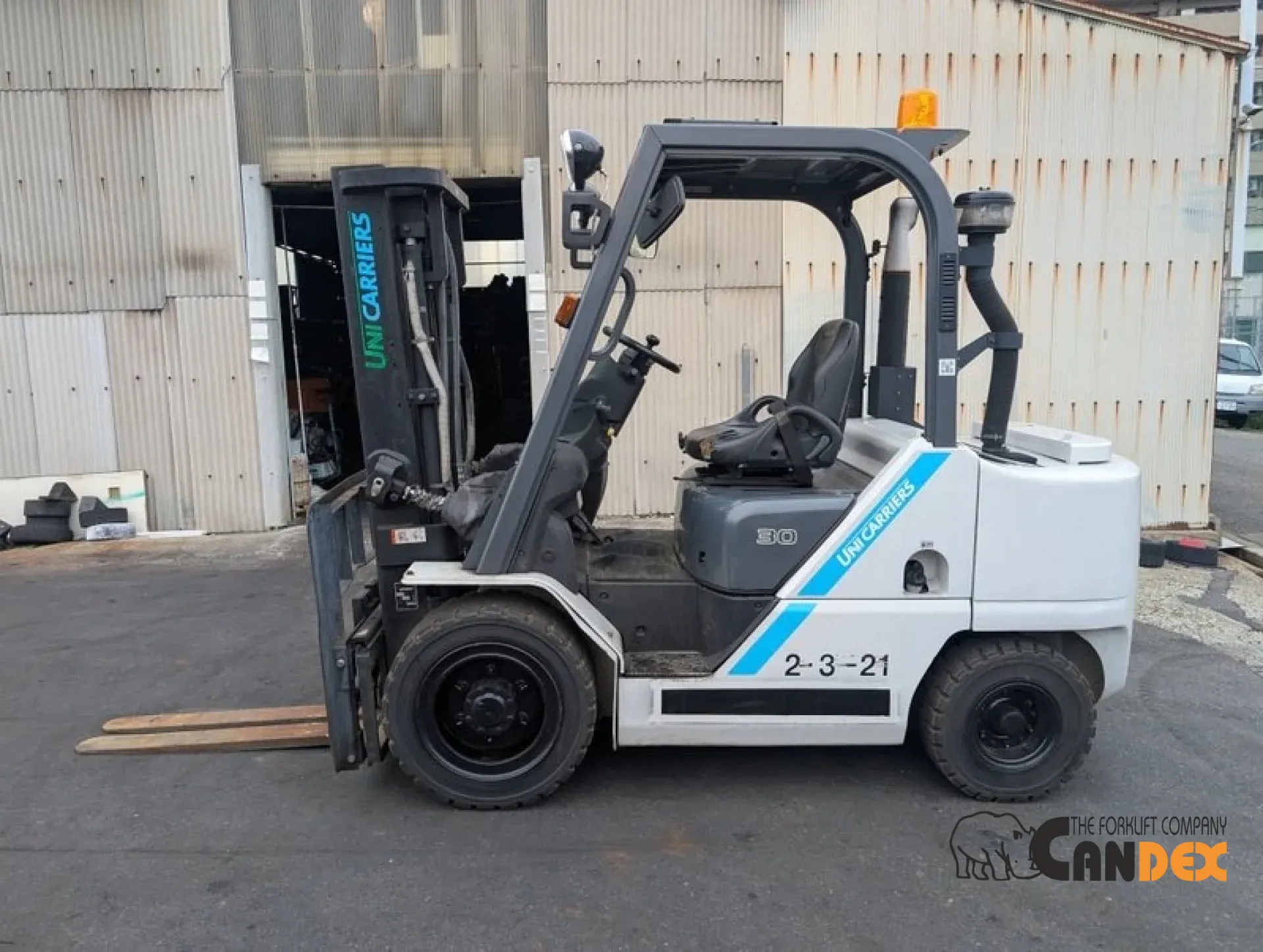 motostivuitor diesel 3 tone utilizat cu garantie Nissan an 2017